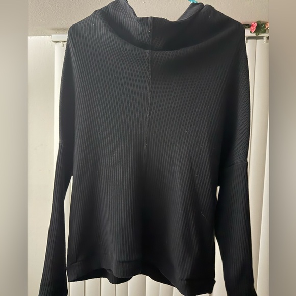 Free People Beach Black Ribbed Cowl Neck Long Sleeve Size Medium - Picture 2 of 5